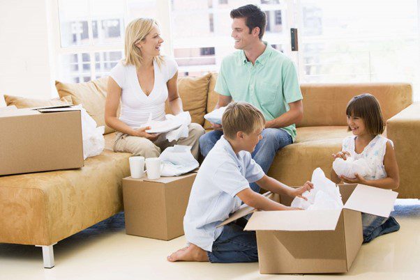 HOW TO PACK KITCHEN ITEMS FOR MOVING